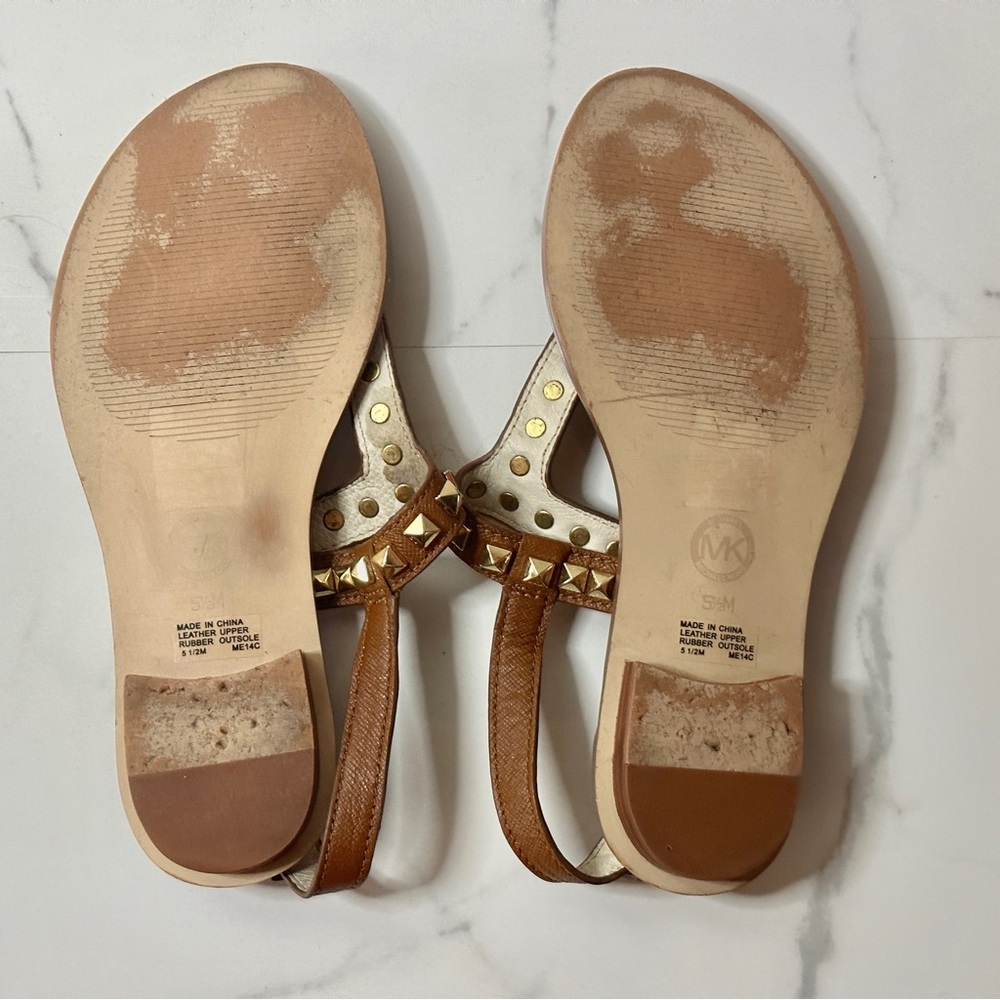 MICHAEL Michael Kors Brown Leather Sandal Gold Studded 5.5 Flat Thong - Picture 10 of 12